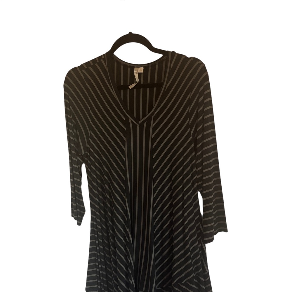COMFY STRIPED LONG TUNIC/DRESS.  Size L. Excellent Condition!